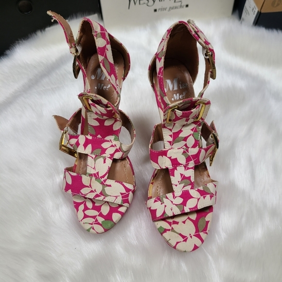 Miss Me? Floral Platform Stilettos - Picture 2 of 16